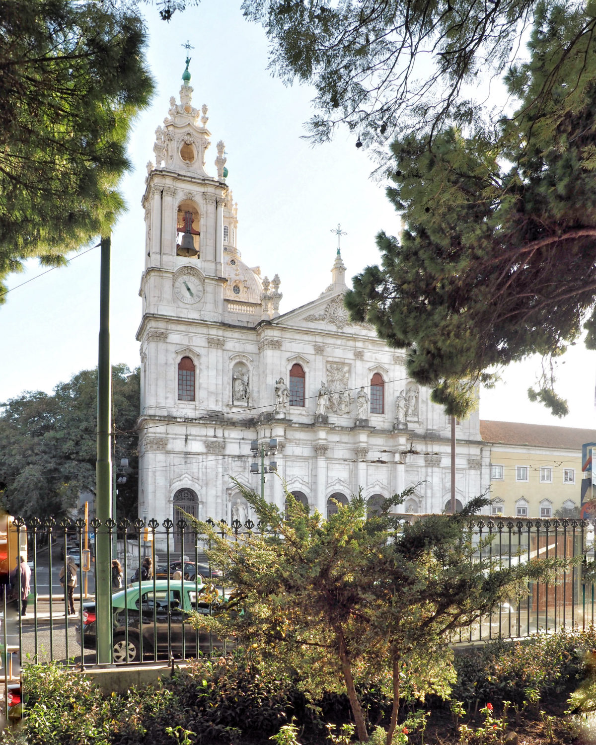 Basilica da Estrela in Lisbon Purtugal on allaboutaccent blog